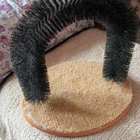 Spazzola tiragraffi per gatto