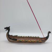 Nave Vichinga Porta Incenso Un'atmosfera di Forza