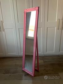 Specchio da terra free standing barocco rosa