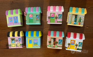 Collezionismo, mini casette con dentro personaggi