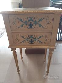 Mobiletto D'antiquariato 