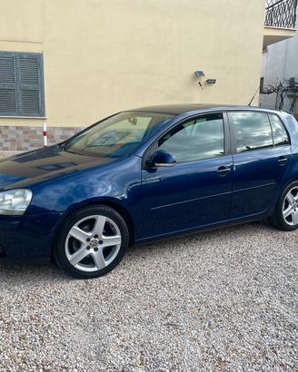 Golf 1.6 benzina 3750 trattabili