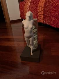 Lladro renovatio woman