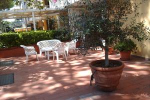 Trilocale con terrazzo a 100 metri dal mare