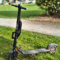 Ninebot e45e  monopattino