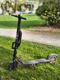 Ninebot e45e  monopattino