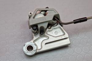 PINZA POSTERIORE YAMAHA TTR 600 1997 1998 TT R 200