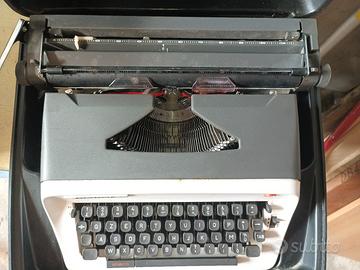 macchina da scrivere 