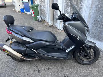 Yamaha X-Max 400