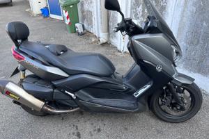 Yamaha X-Max 400
