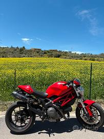 DUCATI MONSTER 796