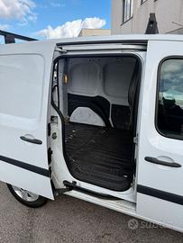 Renault Kangoo 1.5 Benzina 107 CV – 110.000 km