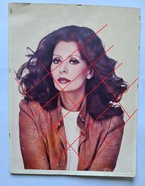 DUE FOTO DI SOPHIA LOREN AUTOGRAFATE (AVEDON)