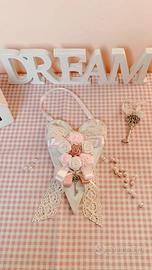 Cuore decorativo shabby chic rosa e panna