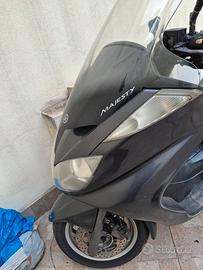 scooter majesty 400