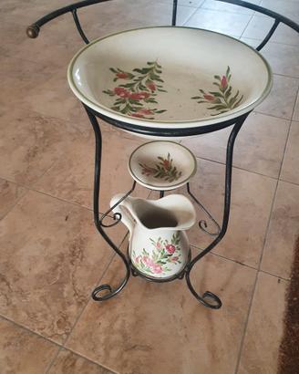 porta vaso in ferro battuto  con vasi in ceramica