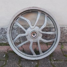 Kymco People One 125 cerchio 16 x 2.15 ruota ant.
