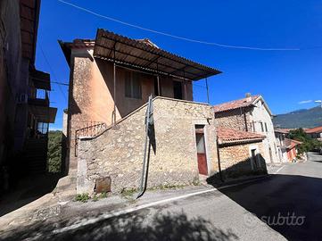 CASA SEMINDIPENDENTE A VEROLI