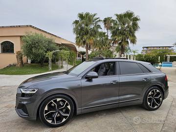 Audi Q8 50 TDI SLINE INT EST