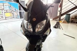 Yamaha T-max