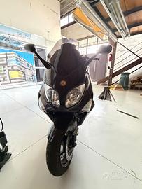 Yamaha T-max