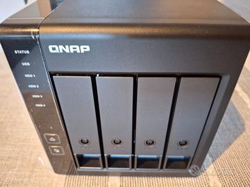 QNAP TR-004