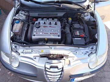 Alfa Romeo 147 16 T. Spark del 2001