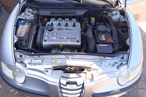 Alfa Romeo 147 16 T. Spark del 2001