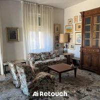 Via Monteverdi ampio appartamento ultimo piano