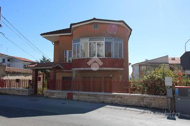 VILLA SINGOLA A CAMPOBASSO