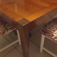 Tavolo da sala stile antico