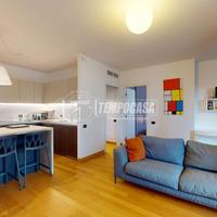 Bilocale ristrutturato con terrazzo e balcone