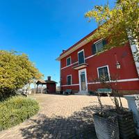 Villa per eventi e feste con cucina professionale