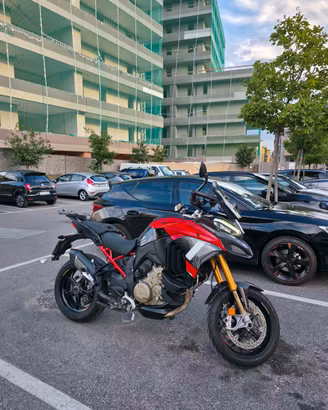 ducati multistrada v4 pikes peak 