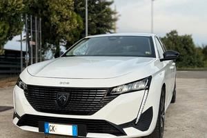 Peugeot 308 1.5 130cv eat8