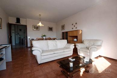 Vismara Luminoso appartamento Piano quarto