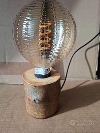 Portalampada da tavolo in legno