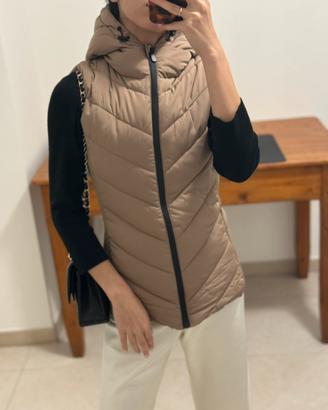 Gilet Zara imbottito con cappuccio
