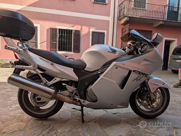 Honda CBR XX 1100 Black Bird 