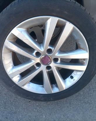 gomme e cerchi a 5 bulloni 