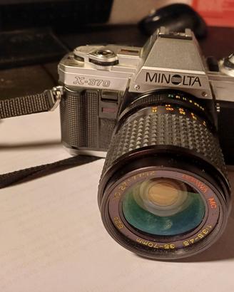 Minolta X-370 Fotocamera analogica
