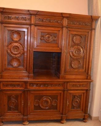 Mobili di legno antichi