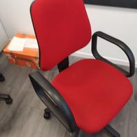 SEDIE DA UFFICIO ROSSE CON BRACCIOLI IMBOTTITE