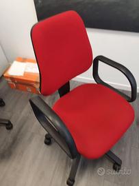 SEDIE DA UFFICIO ROSSE CON BRACCIOLI IMBOTTITE