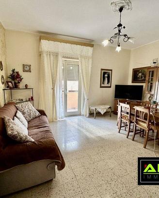 Appartamento di 110 m² con 5 locali e box auto a C