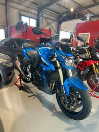 Suzuki gsr 750 yoshimura perfetta