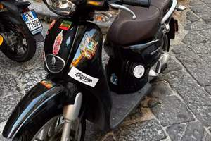 Scooter  nero 50