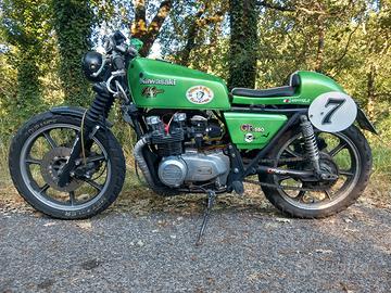 kawasaki gpz 550 cafe racer 