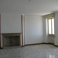 Tricamere 11° piano di ampie dimensioni