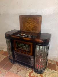 Splendido Mobile Radio d’Epoca con Giradischi